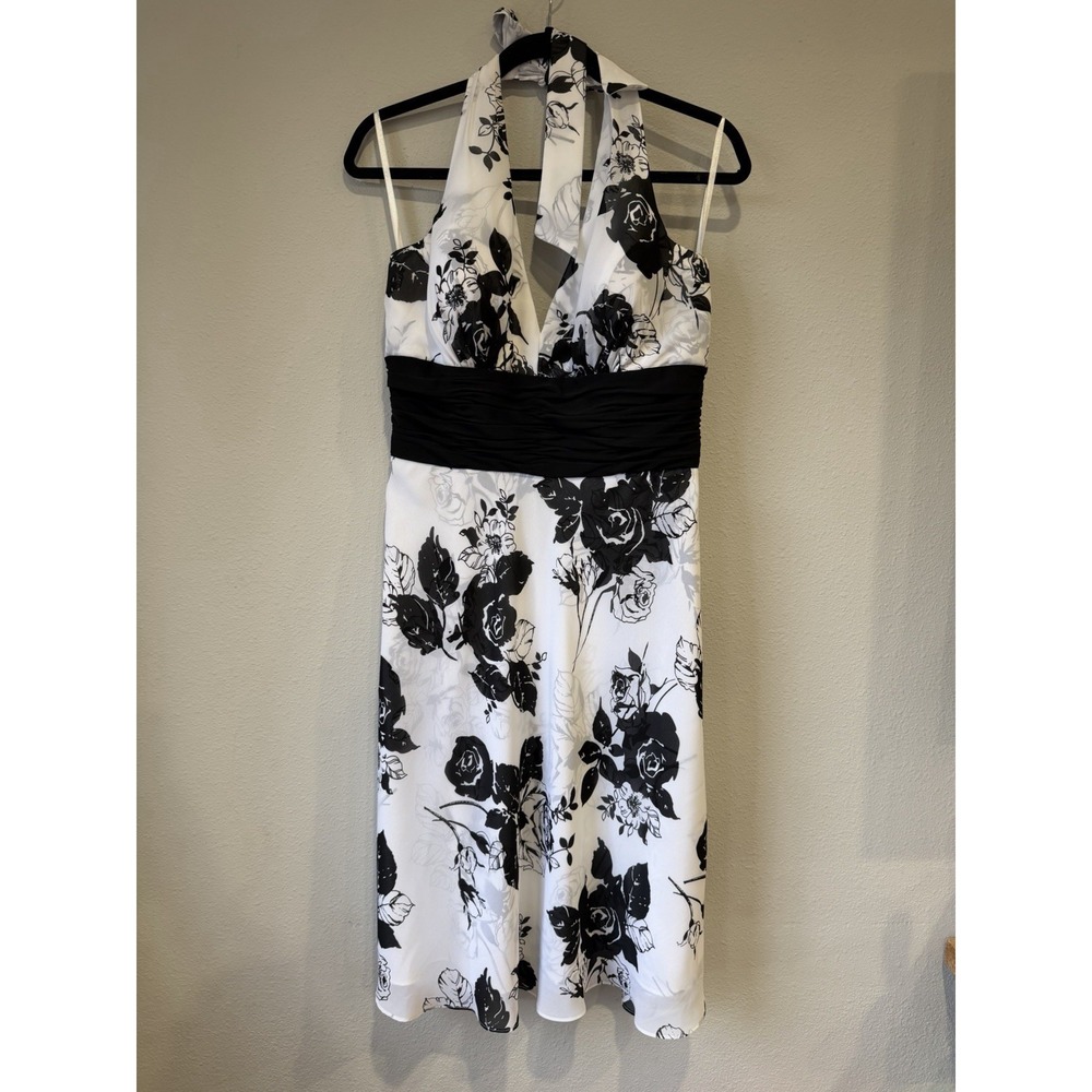 WHBM White Black Floral Print Halter A-line Dress Size 12 Lined Hidden back Zip